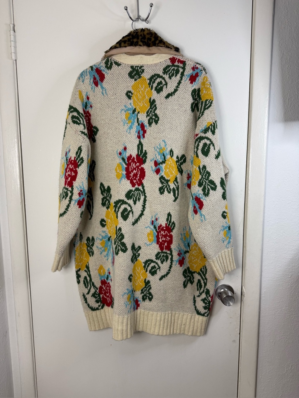 Aratta Silent Journey cream, floral cardigan with faux fur leopard collar XL - Picture 5 of 5
